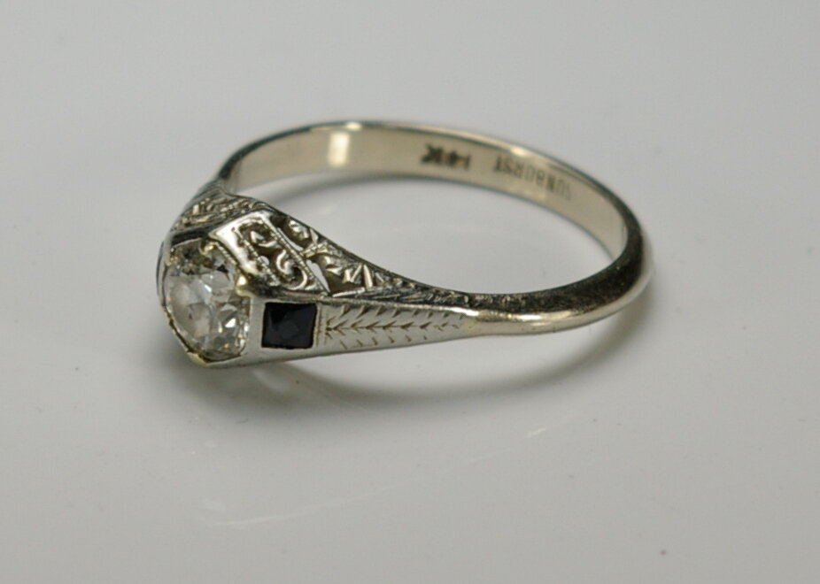 Restoring the Past: The Art of Vintage Engagement Ring Restoration